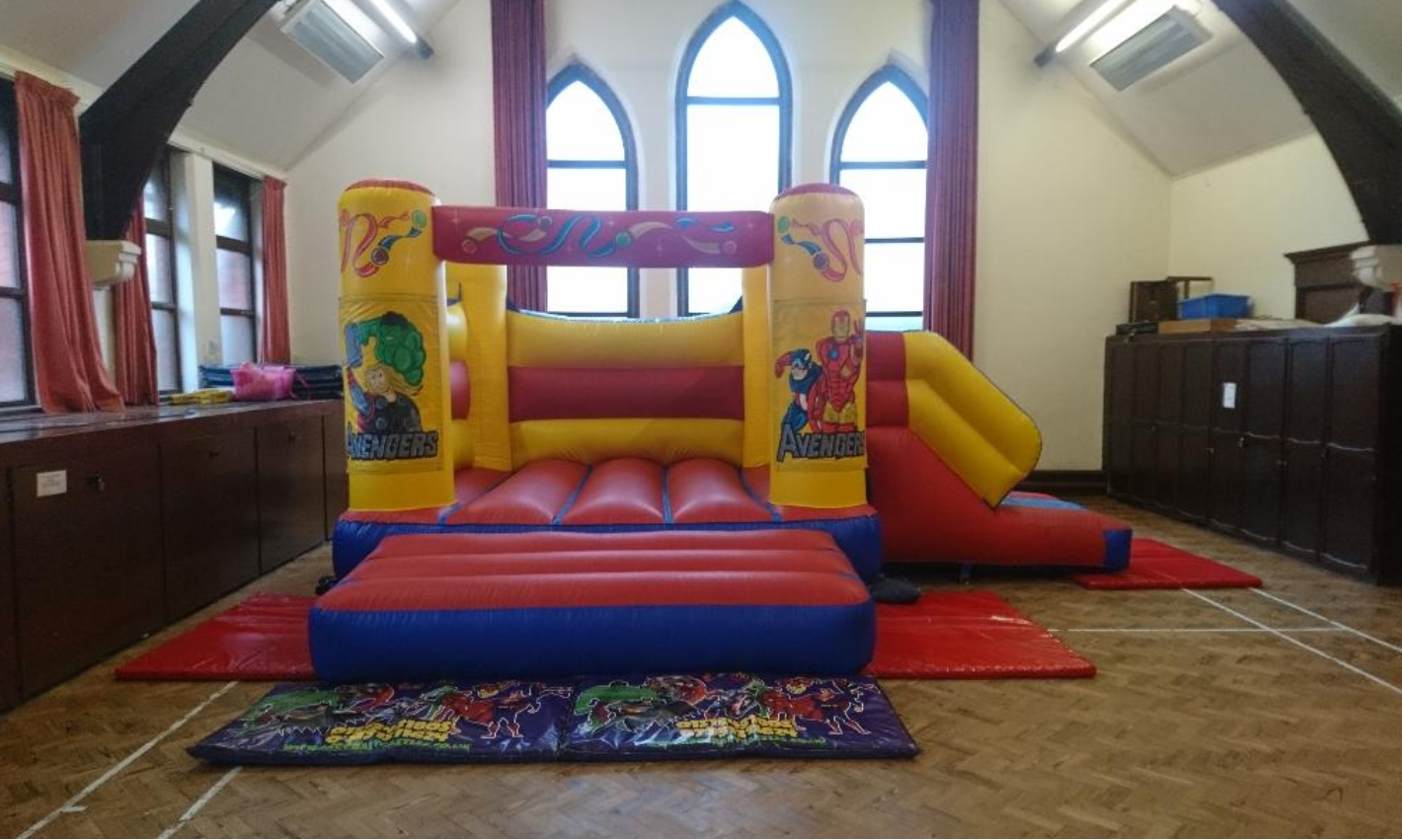 Indoor Only Castle Red & Yellow With Side Slide The Avengers