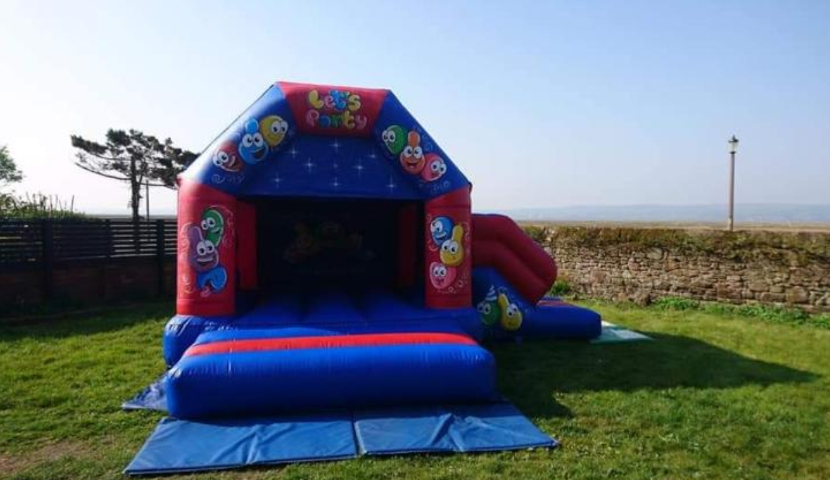 Happy Balloons Bouncy Castle With Side Slide
